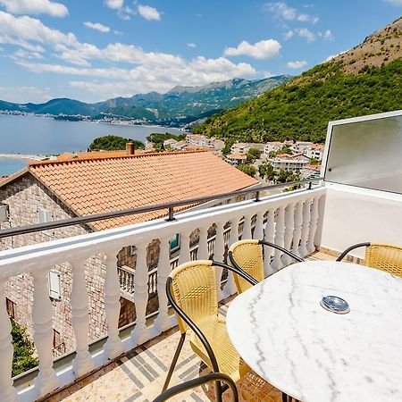 Apartments Adriatic 스베티스테판 외부 사진