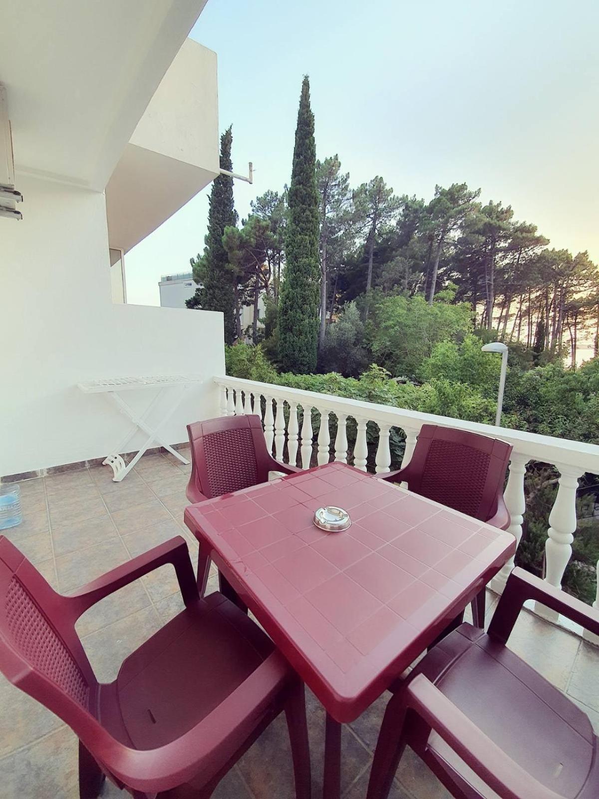 Apartments Adriatic 스베티스테판 외부 사진