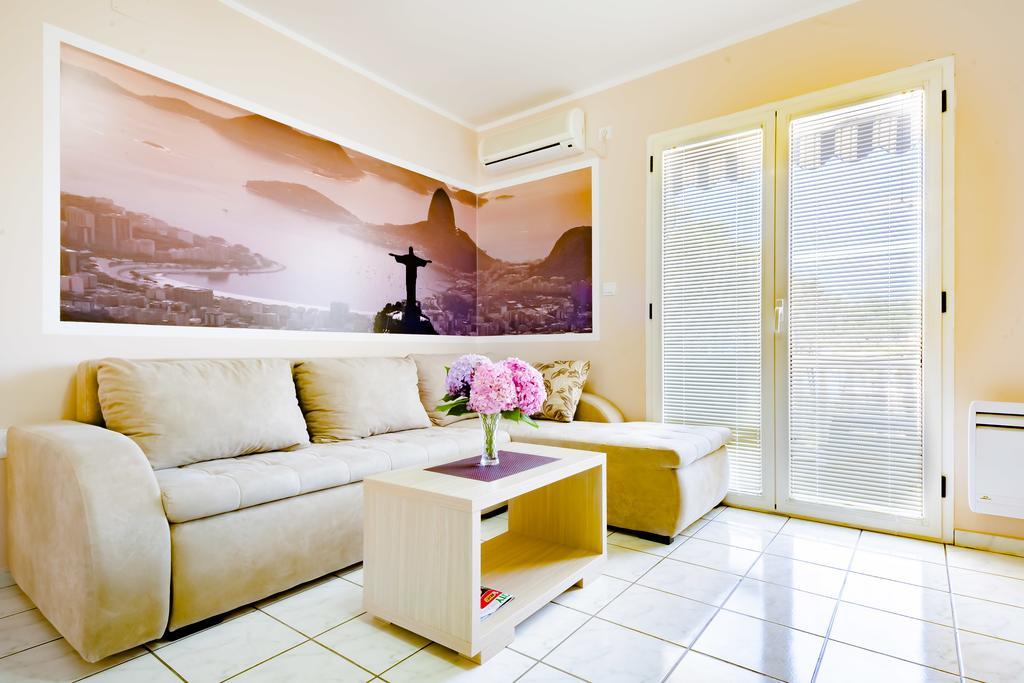 Apartments Adriatic 스베티스테판 외부 사진