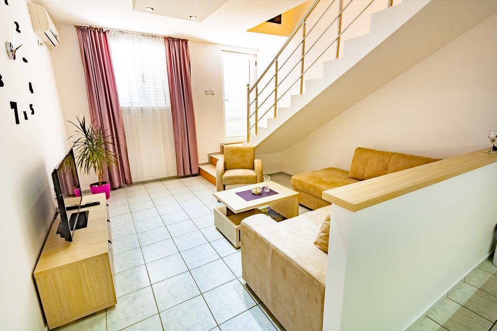 Apartments Adriatic 스베티스테판 외부 사진