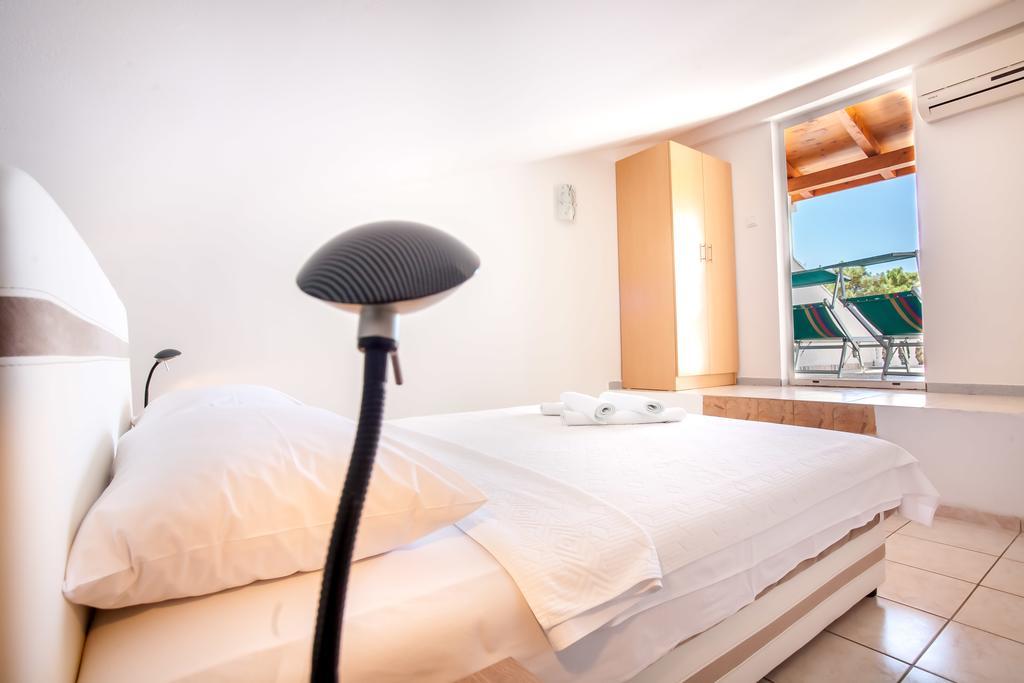 Apartments Adriatic 스베티스테판 외부 사진